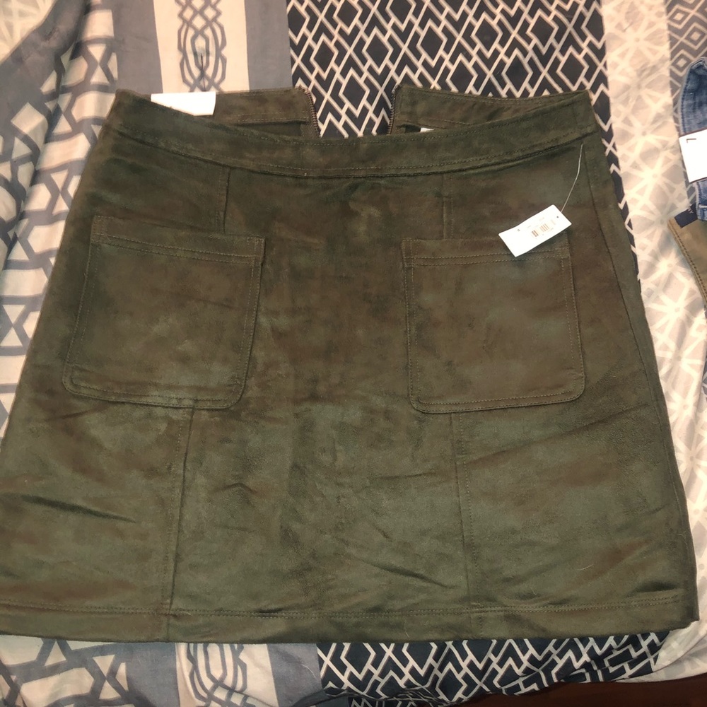 ⭐️Old navy suade skirt